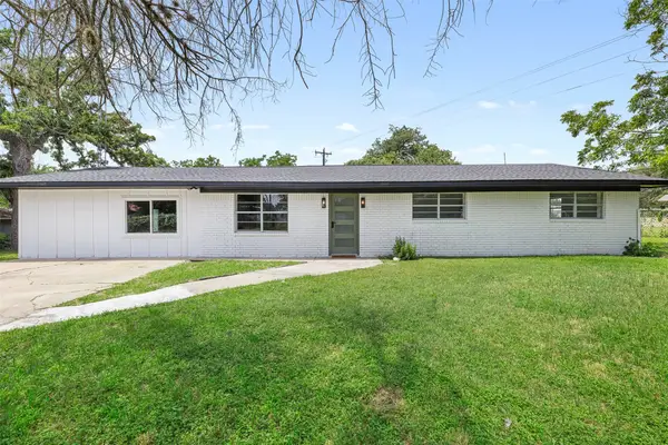 100 Shady Oaks Lane, Somerville, TX 77879