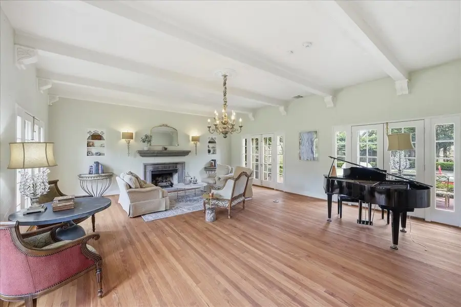 103 W Caldwood Drive, Beaumont, TX 77707 - #3