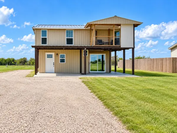 9102 Fresno Avenue, Alvin, TX 77511