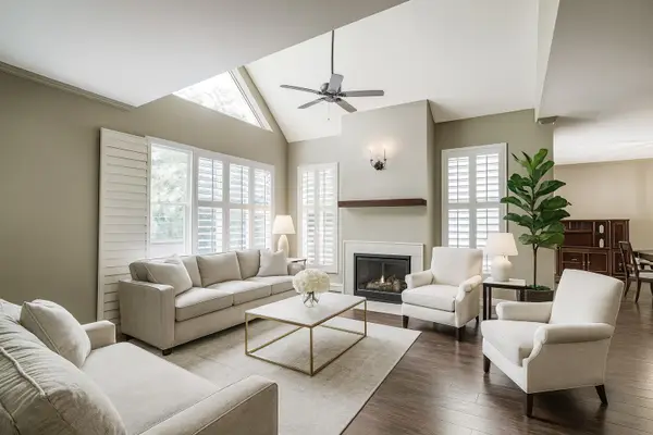 246 Litchfield Lane, Houston, TX 77024