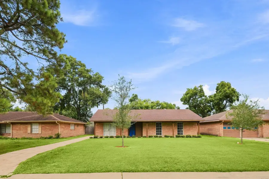 5910 High Star Drive, Houston, TX 77081 - #2