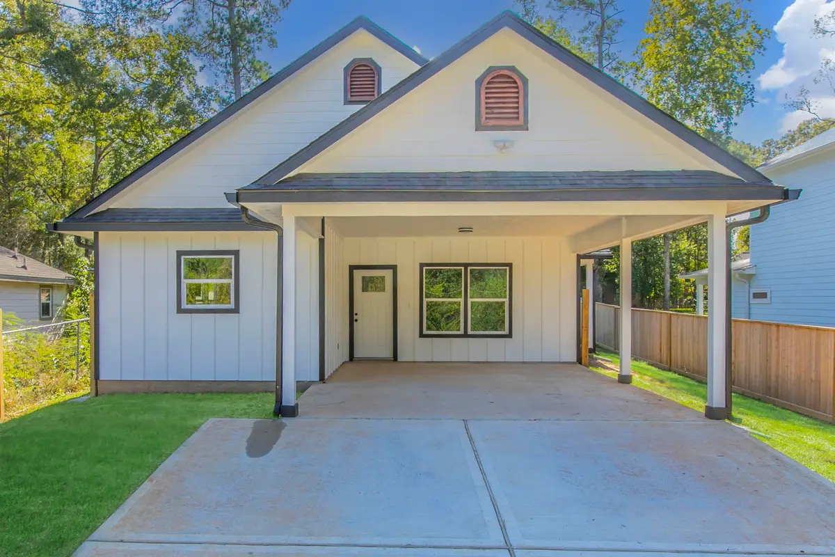 15591 Arrowhead Loop W, Willis, TX 77378 - Image #1