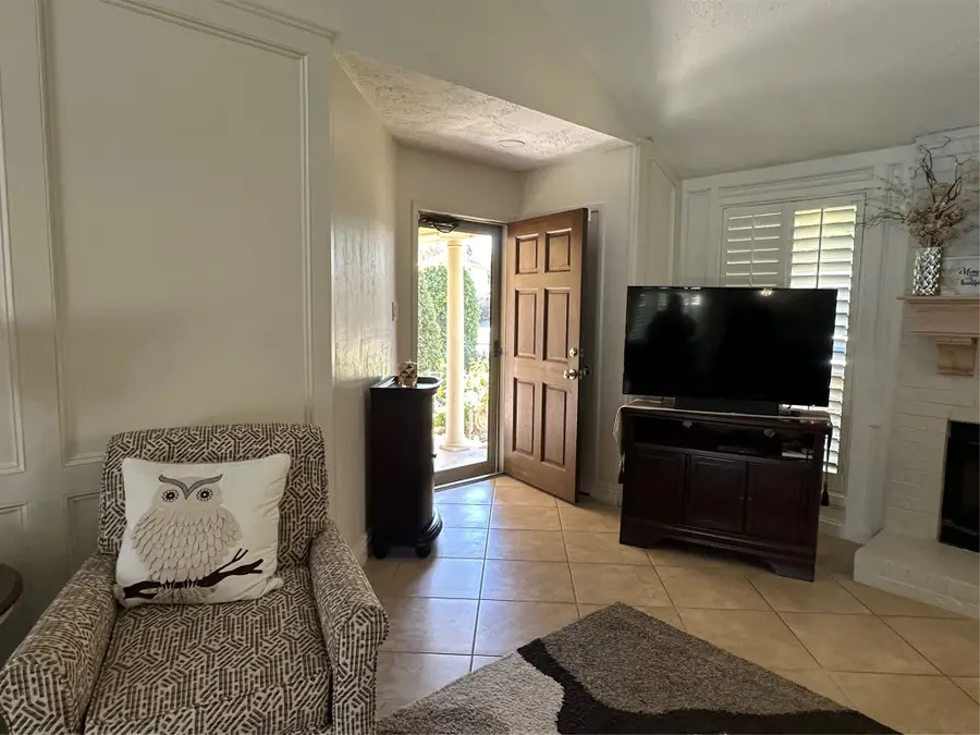 4019 Thistlewood Drive, Pasadena, TX 77504 - Image #2