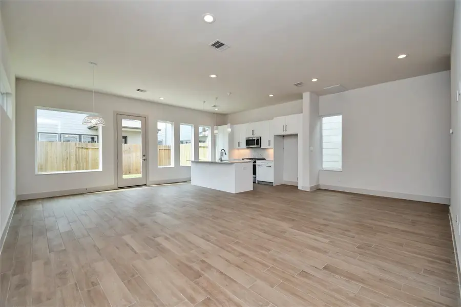 2104 Diagonal Lane, Houston, TX 77051 - Image #3