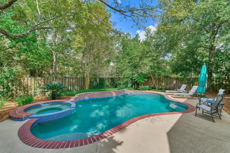 15 S Greywing Place, The Woodlands, TX 77382 - #2