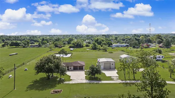 5717 Avenue U Street, Santa Fe, TX 77517
