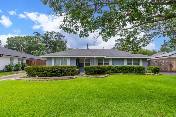 1810 Viking Drive, Houston, TX 77018