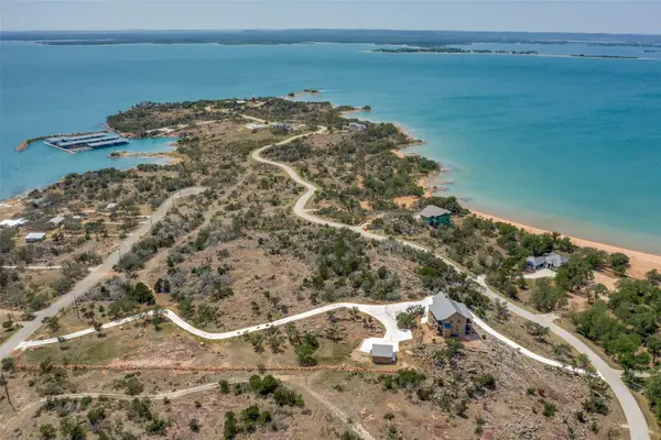214 Peninsula Drive, Burnet, TX 78611