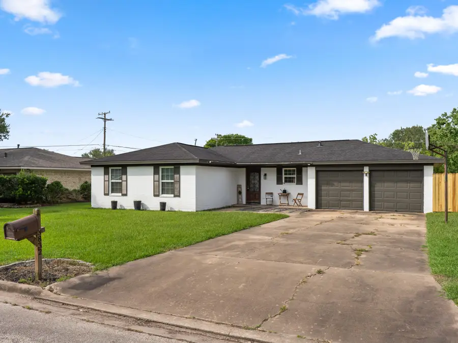 3832 Holly Glen Drive, Bay City, TX 77414 - #2