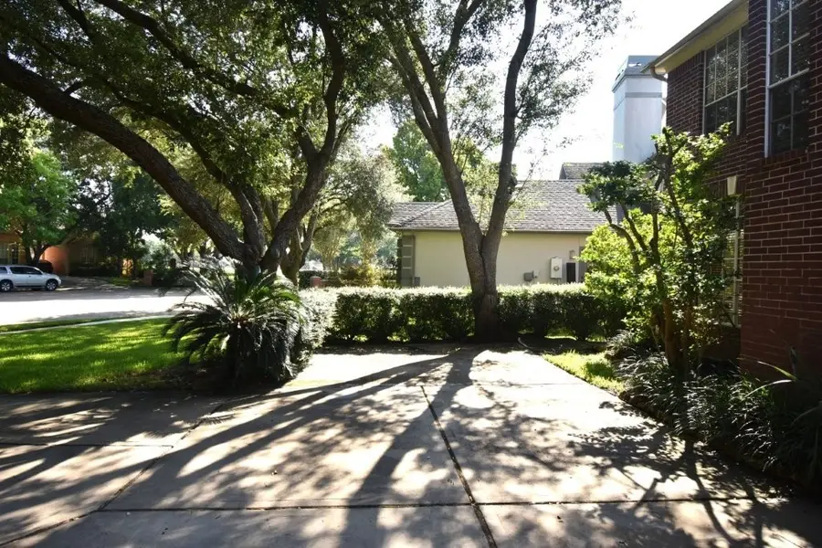 16 Treverstone Court, Sugar Land, TX 77479 - Image #2