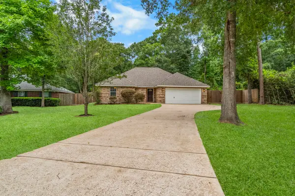 10367 Royal Magnolia Drive, Conroe, TX 77303