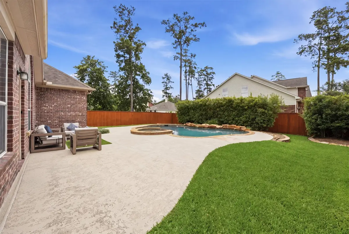 115 S Rocky Point Circle, The Woodlands, TX 77389 - #1