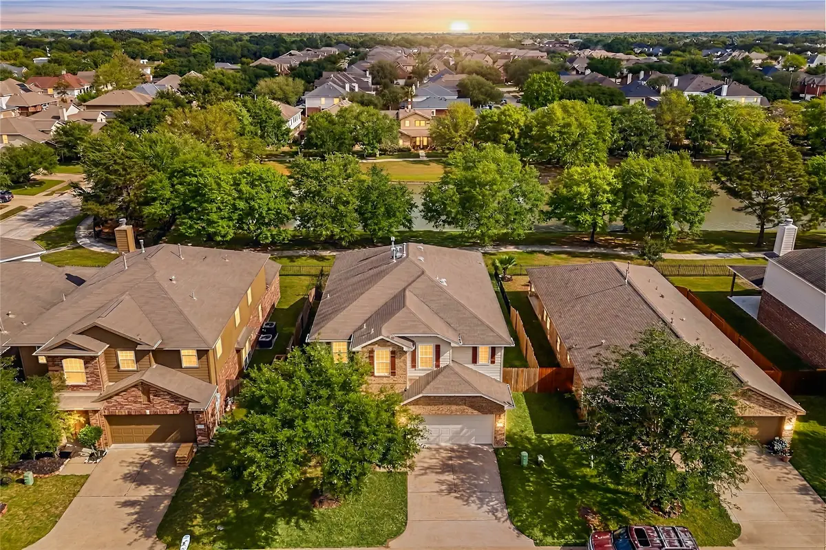 9615 Landon Lake Drive, Pearland, TX 77584 - #1