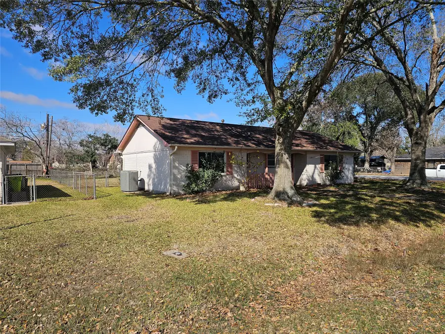 1802 Junker Street, Rosenberg, TX 77471 - Image #2