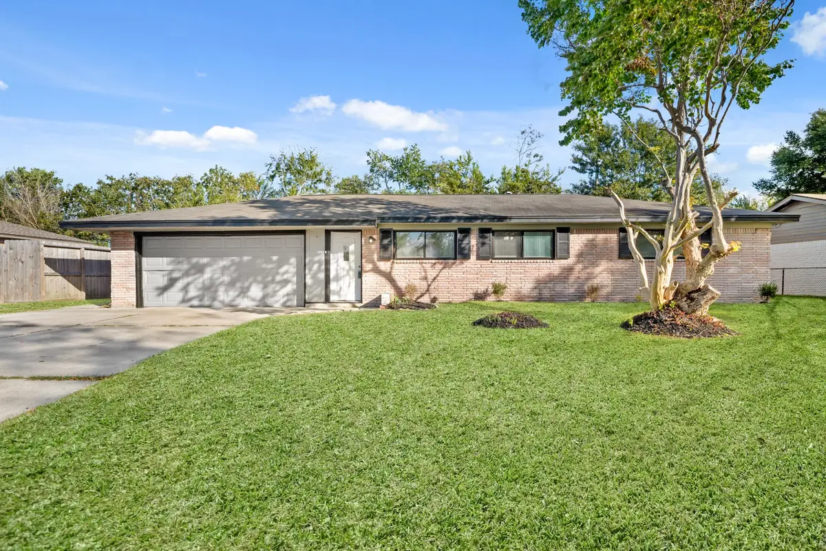 2808 28th Avenue N, Texas City, TX 77590 - Image #1