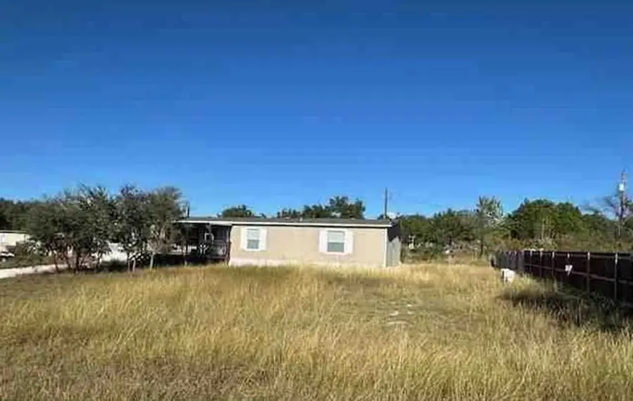 4815 Cimmaron Trail, Weatherford, TX 76087 - Image #2