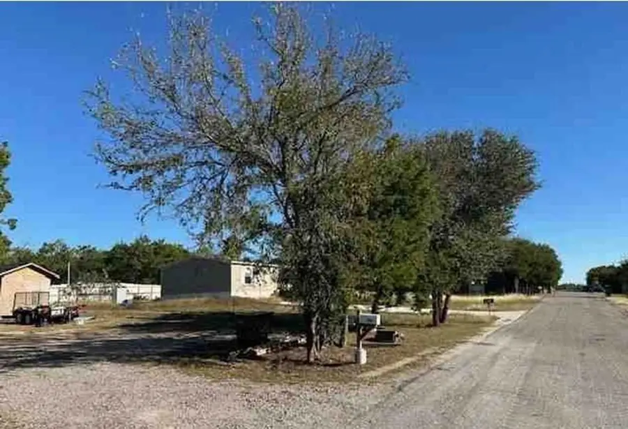 4815 Cimmaron Trail, Weatherford, TX 76087 - Image #3