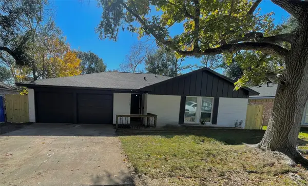 308 E Dumble Street, Alvin, TX 77511