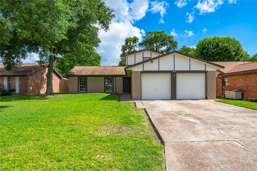 2402 21st Avenue N, Texas City, TX 77590 - #2