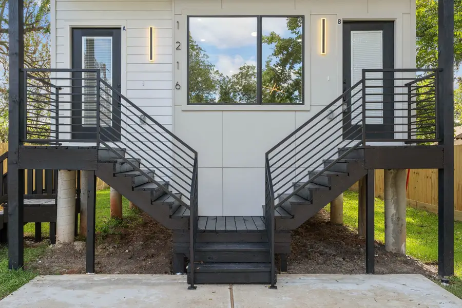 1216 Johnston Street #A/B, Houston, TX 77022 - Image #3