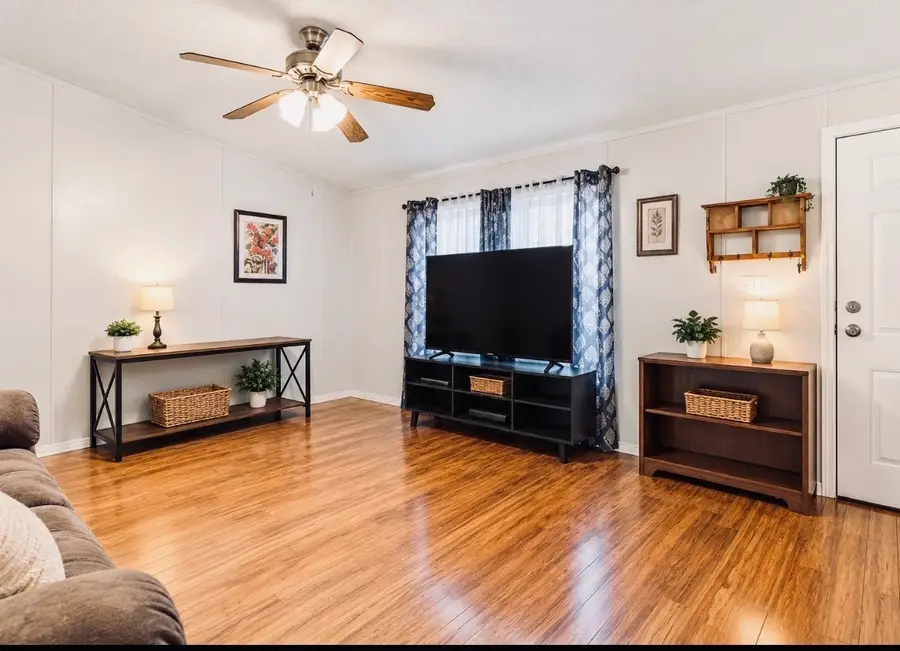 410 Nelson Avenue, Victoria, TX 77901 - #3