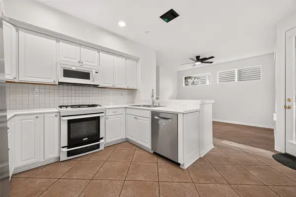 22 Winter Wheat Place, The Woodlands, TX 77381