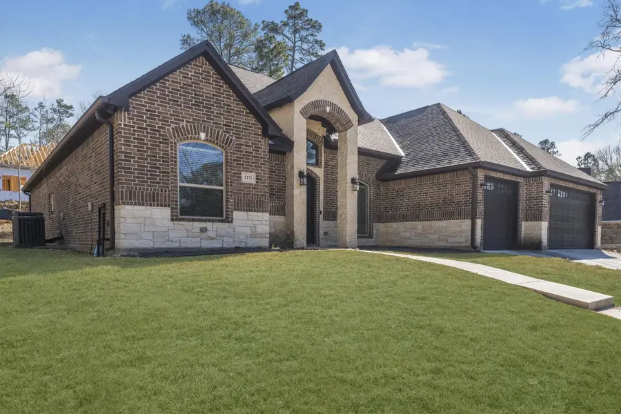 2172 Greentree Drive, Huntsville, TX 77340 - Image #3