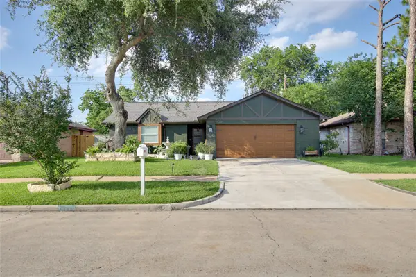 14006 Towneway Drive, Sugar Land, TX 77498