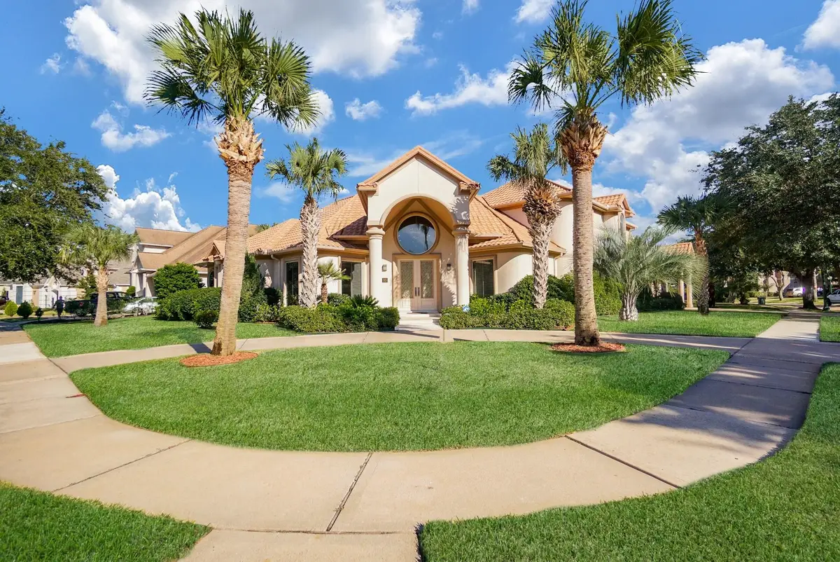 10 Lake Mist Court, Sugar Land, TX 77479 - #1
