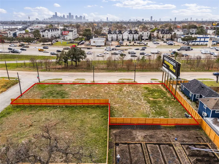 1025 N Loop, Houston, TX 77022 - #2