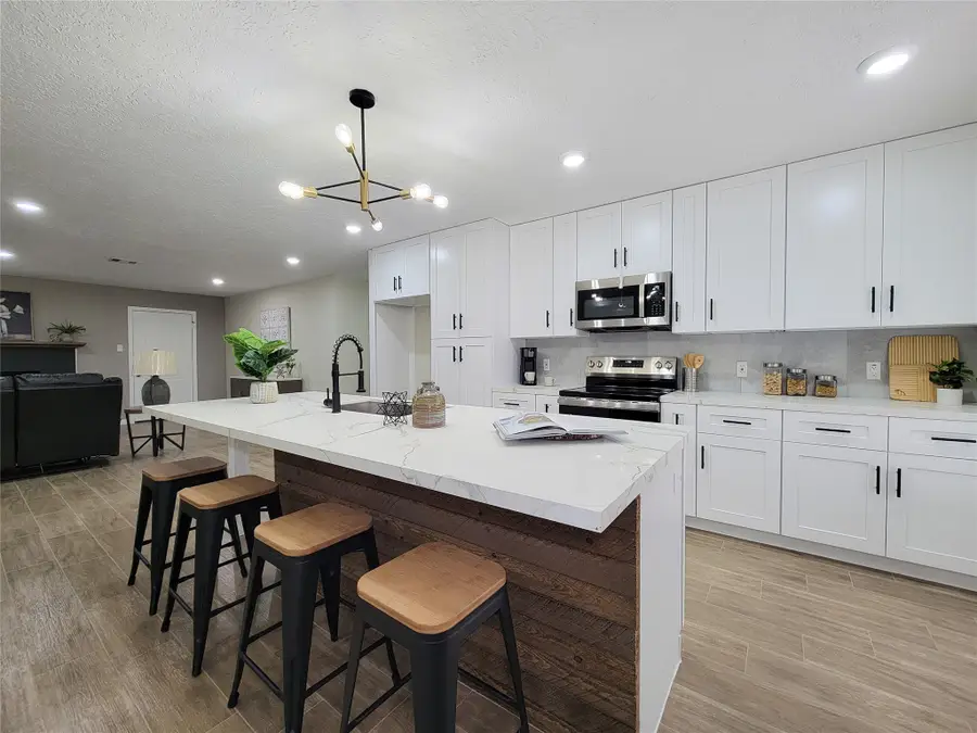 19419 Long Lake Drive, Houston, TX 77084 - Image #2