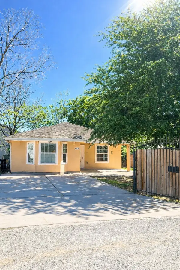 8420 Denby Street, Houston, TX 77012