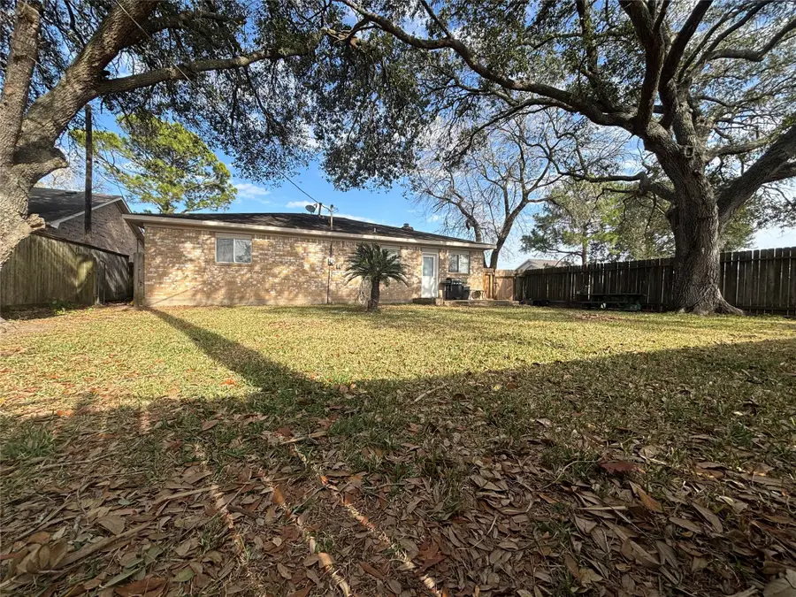 3130 Balzar Drive, Dickinson, TX 77539 - Image #2