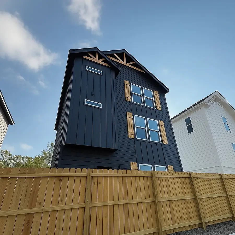 8021 Birmingham Street, Houston, TX 77028 - Image #2