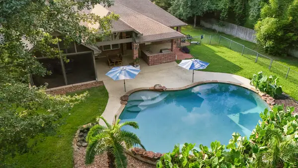 499 Royal Navigator Road, Montgomery, TX 77316