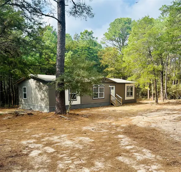 1053 Elm Crest Drive, New Ulm, TX 78950