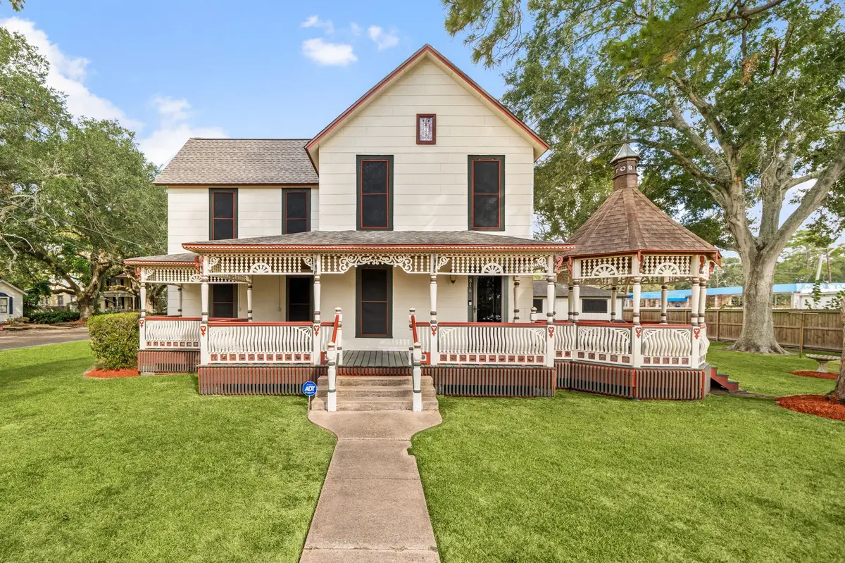 816 W Adoue Street, Alvin, TX 77511 - Image #1