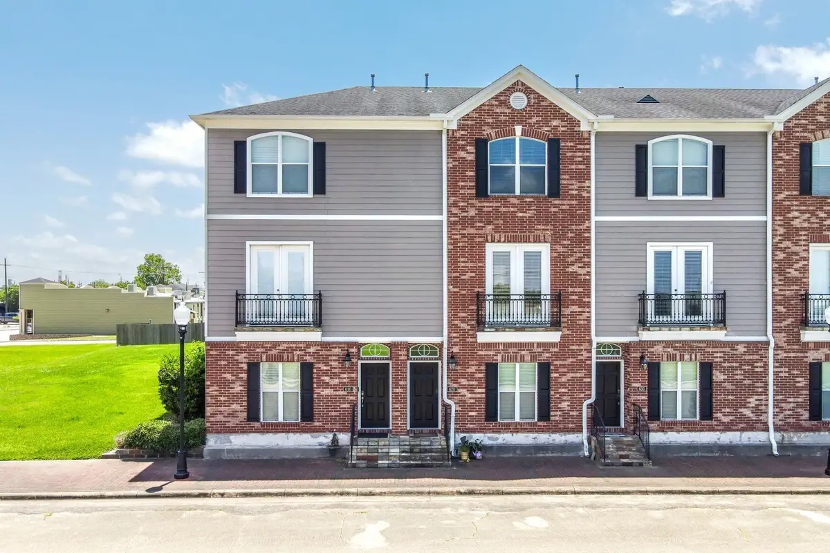 620 Cathedral Square, Beaumont, TX 77701 - Image #1