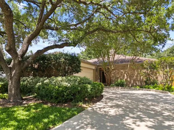 1339 Beaujolais Lane, Houston, TX 77077