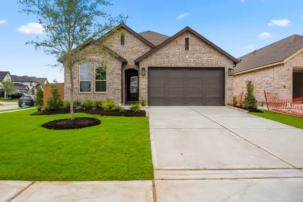 18130 Sunlit Oasis Drive, Webster, TX 77598