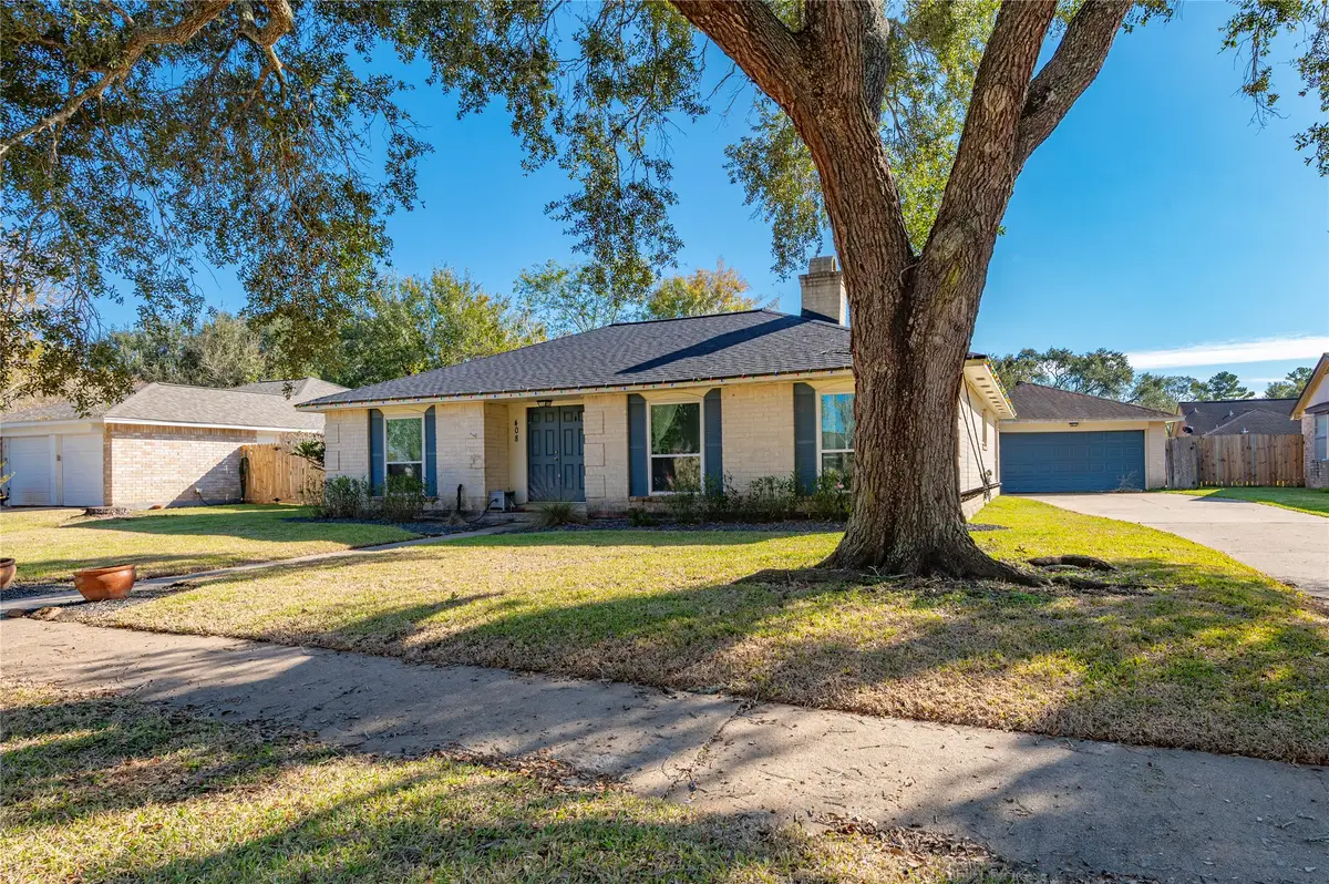 408 Broadmoor Street, Friendswood, TX 77546 - Image #1