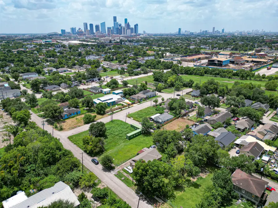 2437 Davis Street, Houston, TX 77026 - #3
