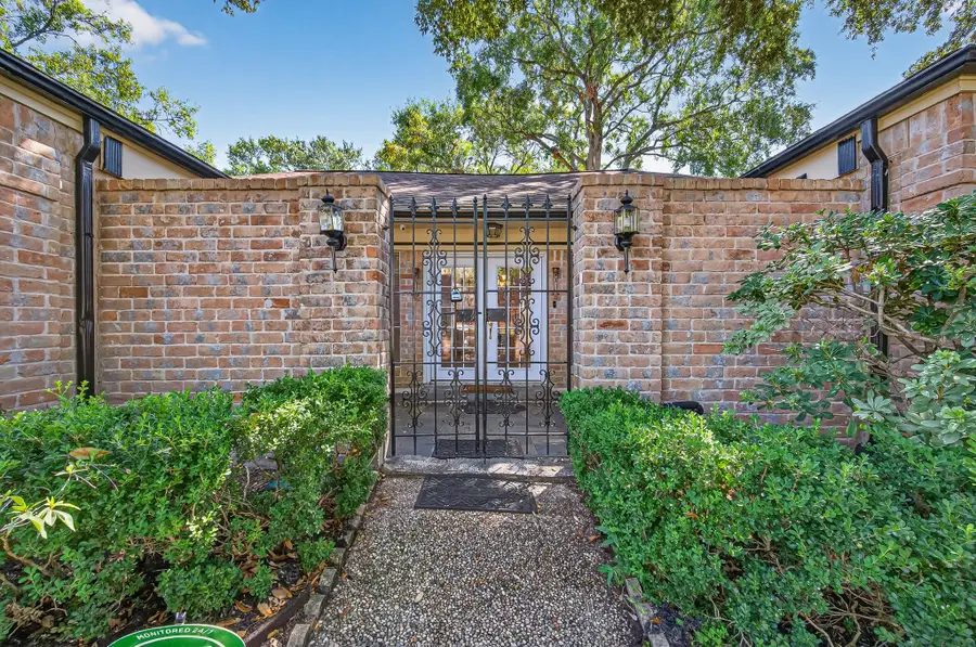 13903 Chevy Chase Drive, Houston, TX 77077 - Image #3