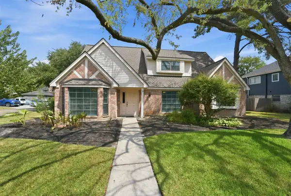 8130 Fernbrook Lane, Houston, TX 77070
