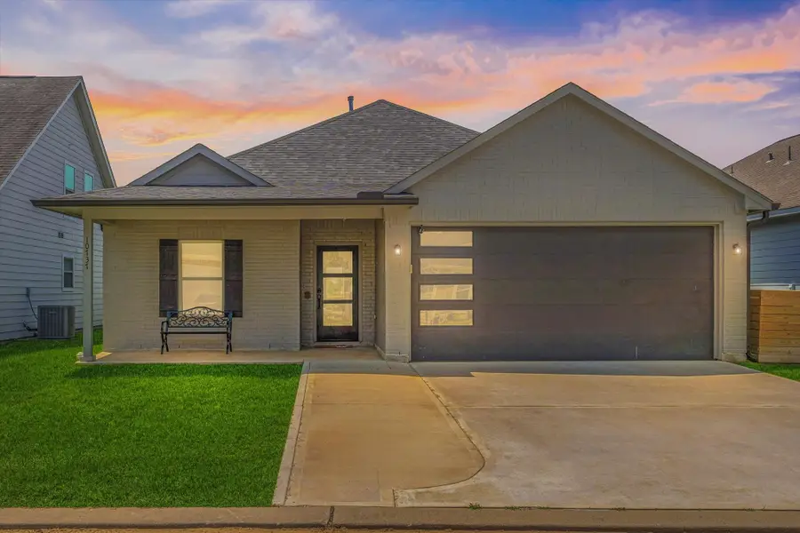 10737 S Lake Mist Lane, Willis, TX 77318 - Image #2