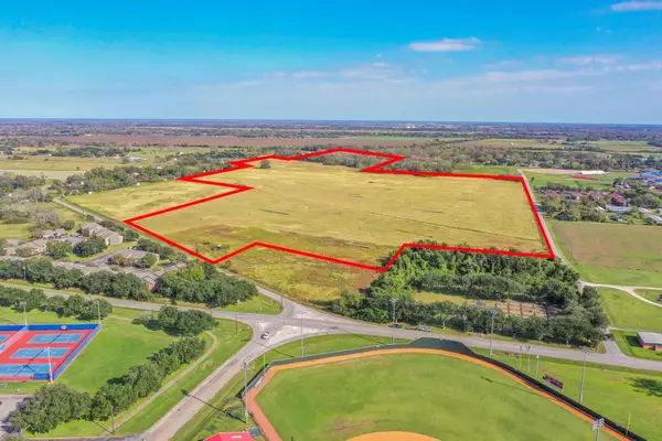 2320 County Road 166, Wharton, TX 77488