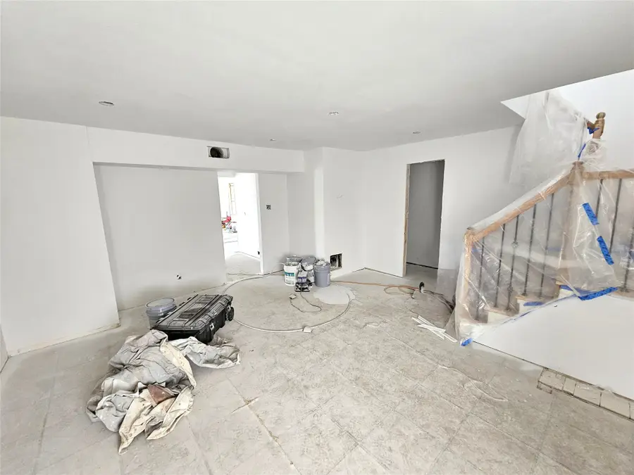 1101 4th Avenue N, Texas City, TX 77590 - #3