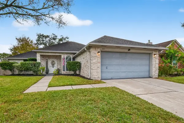 4622 Ten Sleep Lane, Friendswood, TX 77546