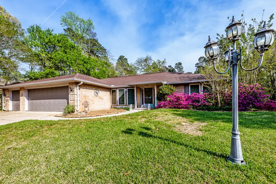 2004 E Lake Drive, Huntsville, TX 77340 - #2