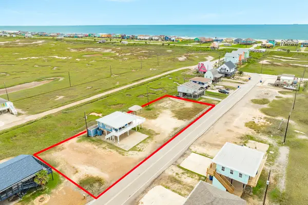 326 Bay Avenue, Surfside Beach, TX 77541